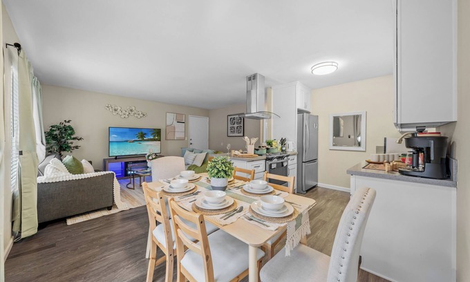 Mira Mesa Condominio | 2BR/1Bth with King Bed, Pool, Hot Tub, 2 Parking in Mira Mesa