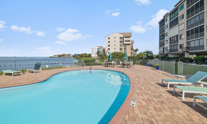 Port Richey Condominio | 2BR 2BA Condo Overlooking Gulf with Beach and Pool!