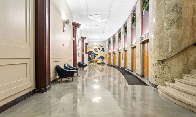 Mile Square Apartamento | 2BR/2BA In The Block Apartment by CozySuites