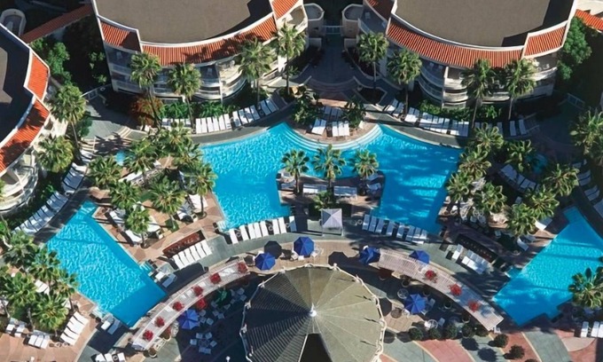 Coronado Condominio | 2BR/2BA Sleeps 6 Coronado Beach Resort w/kitchenette by historic Hotel Del -wow!