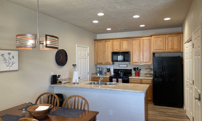 Mesquite Condominio | 2BR/2BTH Ground Floor Unit - w/2 Car Garage and No Stairs!