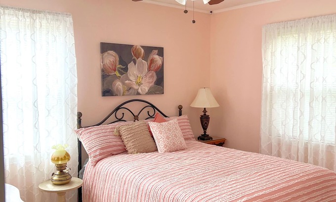 Groveland - Kensington Park Apartamento | 2BR Apartment in Mid Century Ranch in Kensington Park