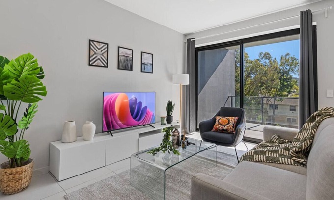 Macgregor Apartamento | 2BR Apartment w/ Balcony Easy Access to Everywhere