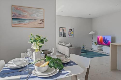 Macgregor Apartamento | 2BR Apartment with Balcony Near Food Shop and Transit