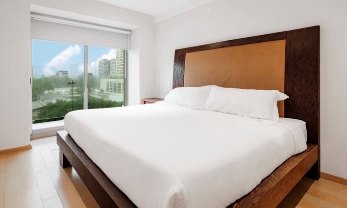 Granada Apartamento | 2BR Apt in Polanco - Pool - City Skyline View