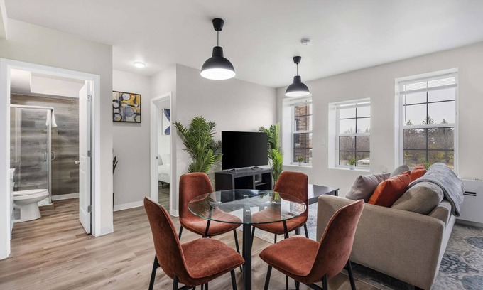New Center Detroit Apartamento | 2BR Brand New Apartment Near Henry Ford