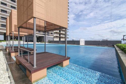 Pinang Apartamento | 2BR Collins 1535 W Pool & Free Parking