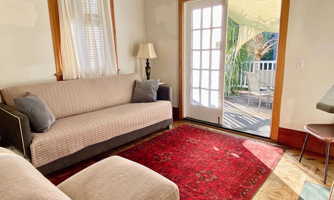 Faubourg Marigny Apartamento | 2BR comfort Marigny Triangle, Balcony!