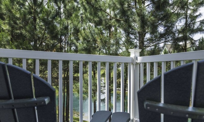 Lackey Complejo | 2BR Cottage w/Modern Kitchen, Outdoor Dining & Washer/Dryer Access | 2 Units