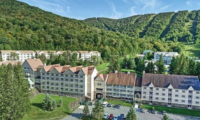 Hancock Condominio | 2br DX Condo Ski & Berkshire County!