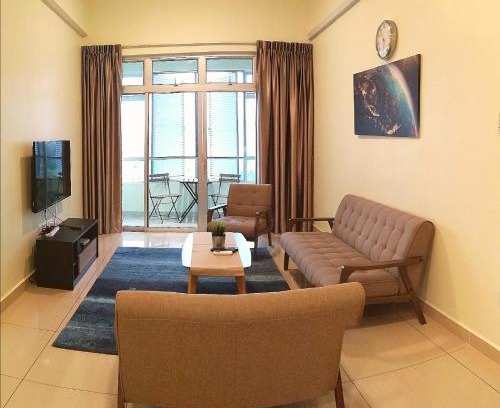 Tebrau Apartamento | 2BR FREE WiFi near Austin Water Themepark (1-5pax)