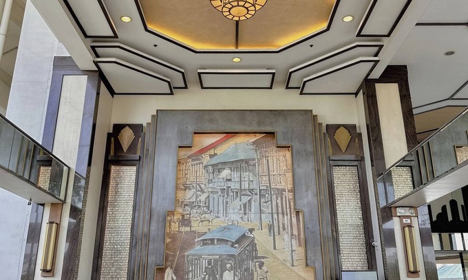 669 Ermita Condominio | 2BR Gem in MNL w/Pool, Fast WiFi, Netflix Near Luneta US Embassy & Intramuros