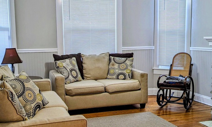 Newark Casa | Casa de 2 Hab: Moderna y Clásica cerca de la Historia
