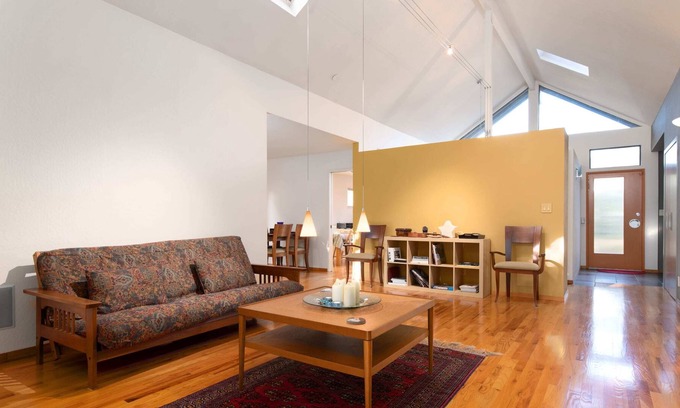 University Heights Casa | 2BR Home Near Stanford, on Sand Hill Road
