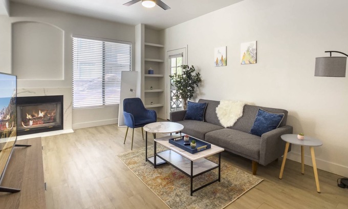 Kierland Apartamento | 2BR Kierland Commons Golf Oasis by Cozysuites!