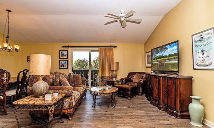 St. Augustine Condominio | 2BR- King- Pool/hot tub- 2-balconies- sleeps 6- near historic district