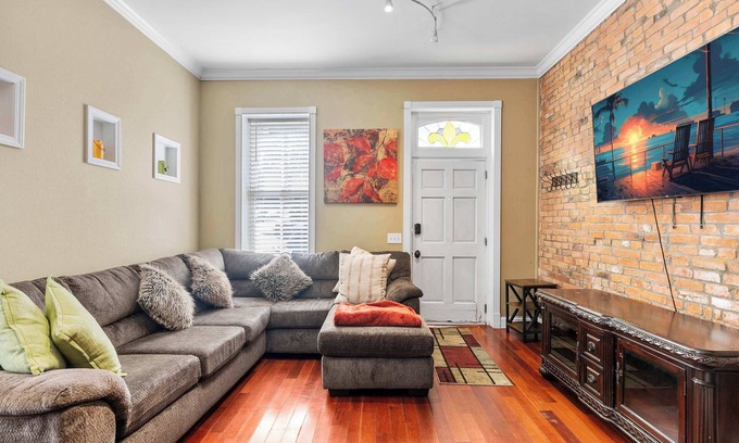Soulard Casa | 2Br Kings Palace Summ