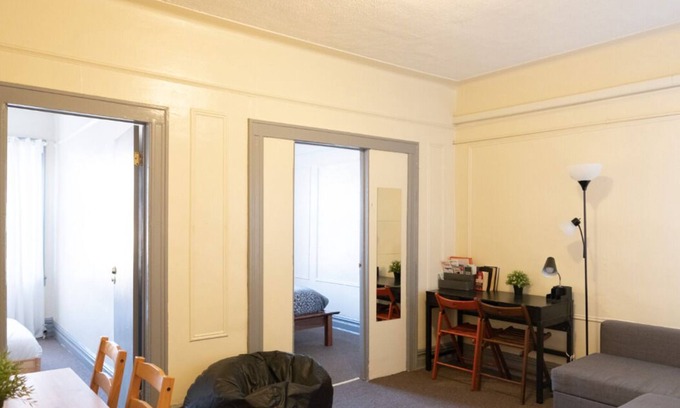 Marine Park Apartamento | 2BR Large, safe, Private 2082 Fr