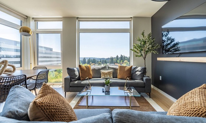 West Bellevue Apartamento | 2BR | Lounge, Rooftop, Gym | Bellevue | Sophari C