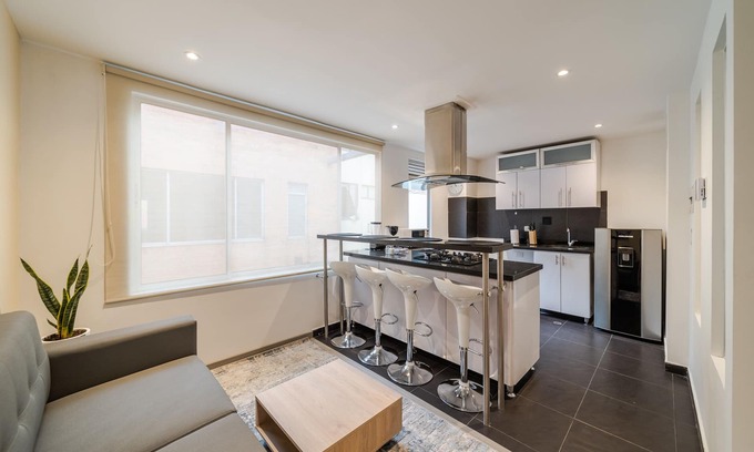 Financial District Apartamento | 2BR Magnificent Apartment in Chapinero Alto with Laundry Facilities