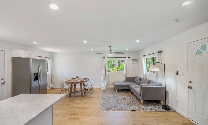 Wahiawa Casa | 2BR Oahu - Upto 4, WiFi, AC + Garage, Pet-friendly