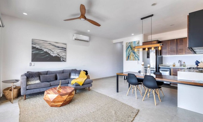 Libertad Apartamento | 2BR Ocean View Near Downtown San Lucas