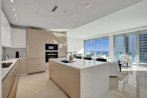 Singer Island Apartamento | 2BR Ocean Views Condo in West Palm