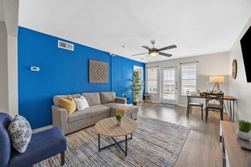 Pleasant Valley Apartamento | 2BR Spacious Getaway Near Dwntown, Pool, UT Austin
