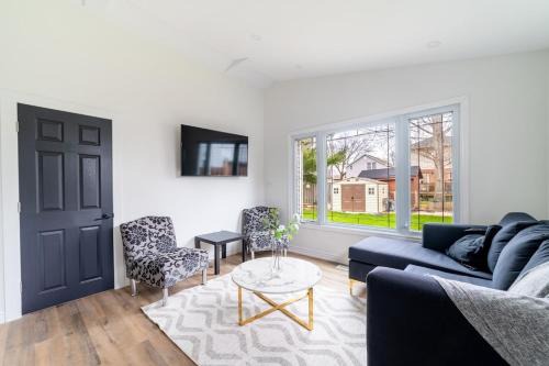 Welland Casa | 2br - Spacious Yard - Canal Bridge, Falls Nearby!
