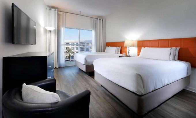 Florida Central Atlantic Coast Hotel | 2BR Suite near AdventHealth Orlando