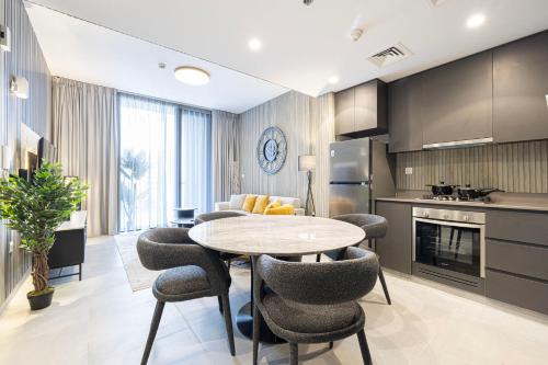 Sharjah Apartamento | 2BR The Al Jada Dream by Blue Cloud Holidays