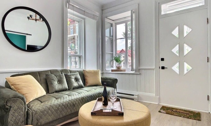 Quartier 5-4 Apartamento | 2BR w/ Hot Tub & 2 Parking | 8 min to Old Quebec