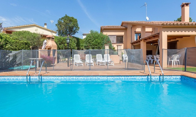 Puigventos Villa | 2CIP01-12pax - Casa con capacidad para 12 personas y piscina privada situada en una zona tranquila