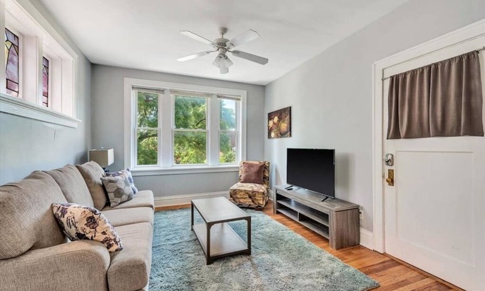 Southwest Garden Casa | 2e Tower Grove Getaway