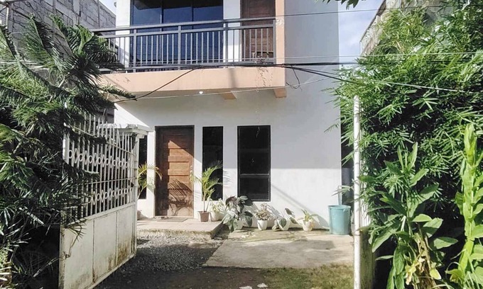 Roxas City Casa | 2mins from Roxas Airport,2mins ride to beach, 3mins to SM,10mins to Culasi Port