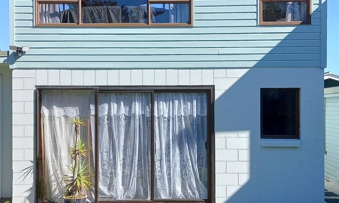Taupo Cabaña | 2mins walk to lake. Wharewaka Point