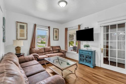 Oneonta Apartamento | 2nd Base Apt 1 All Star Baseball Rentals