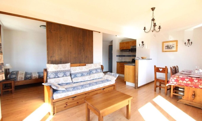 Aussois Apartamento | 10m del centro estación, 2.o piso, balcón, tv, local para esquís, 48m², Aussois