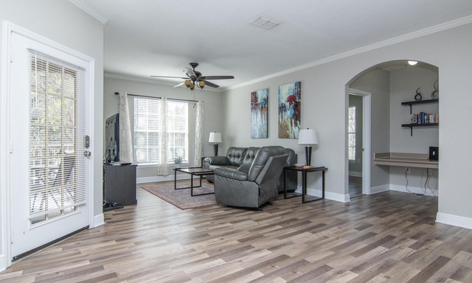 Tampa Condominio | Inspirado en Key West: 2 habitaciones, 2 baños en Tampa, FL