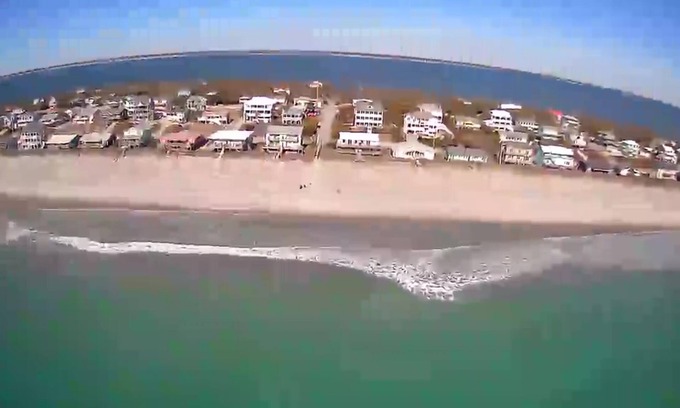 Emerald Isle Casa | 2nd-row crystal-coast-cabana bliss w/splendid ocean views—NO FEE for Fido