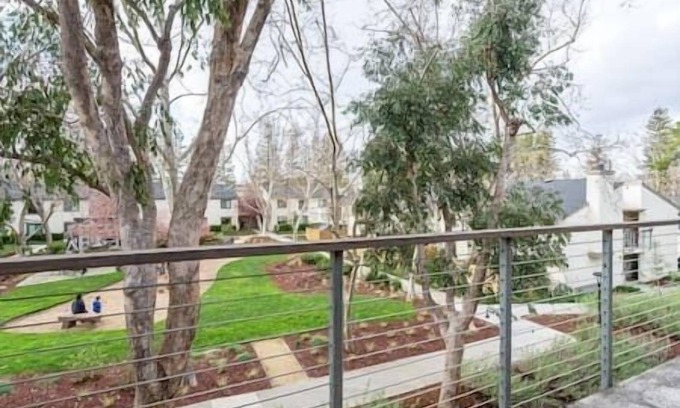 Menlo Park Apartamento | 2x2BA Infamous Sandhill pool BBQ