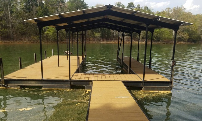 Reed Creek Casa | 3-074 Songbird / Sleeps 6 / Private Covered Dock / WiFi / Pets Welcome Lakefront