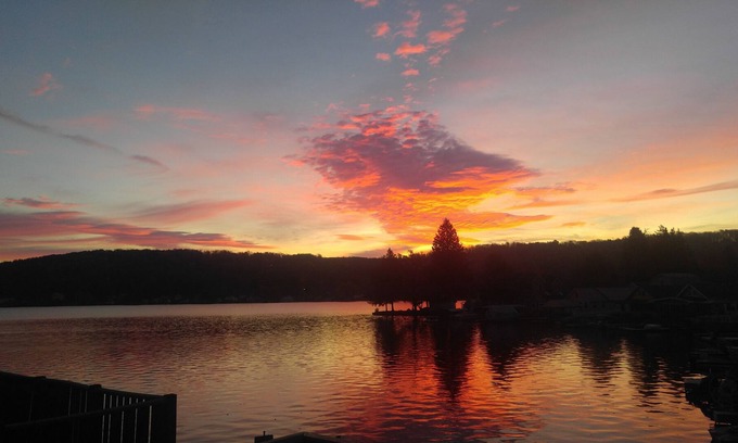 Lime Lake-Machias Cabaña | 3 1/2 Bedroom 1 + 1/2 Bath Family Lakefront Cottage on Lime Lake Near E-ville