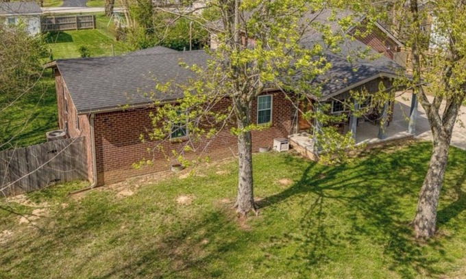 Richmond Casa | 3/2 Close to I-75 & UK Pet friend quiet in the cut
