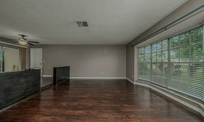 Sun 'N Lake Casa | 3/2 home in tranquil Sebring with AC, and close to beautiful Lake Jackson!
