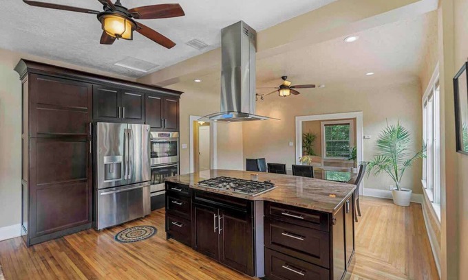 Lakeland Casa | 3/2 Luxury Spanish Villa + Pool + Pet Friendly
