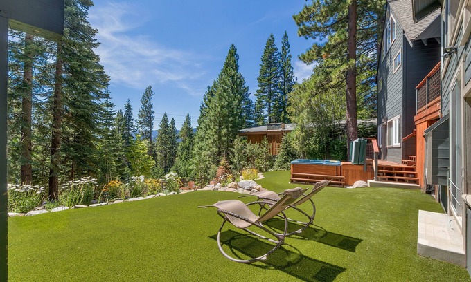 Tahoe Woods Casa | 3, 4 o 5 BRD / Baños, vistas filtradas, patio cercado, acceso a playa privada