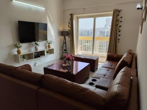 Greater Noida Apartamento | 3.5 BHK spacious Flat near Gaur City Noida