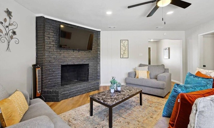 Sherman Casa | 3-BD,2-BA Tranquil Rural Retreat - Perfect for 6