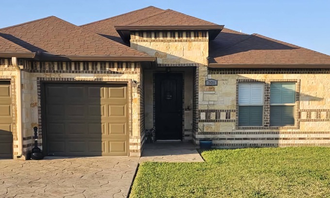 San Juan Casa | 3 bdr 2 bath open concept home.